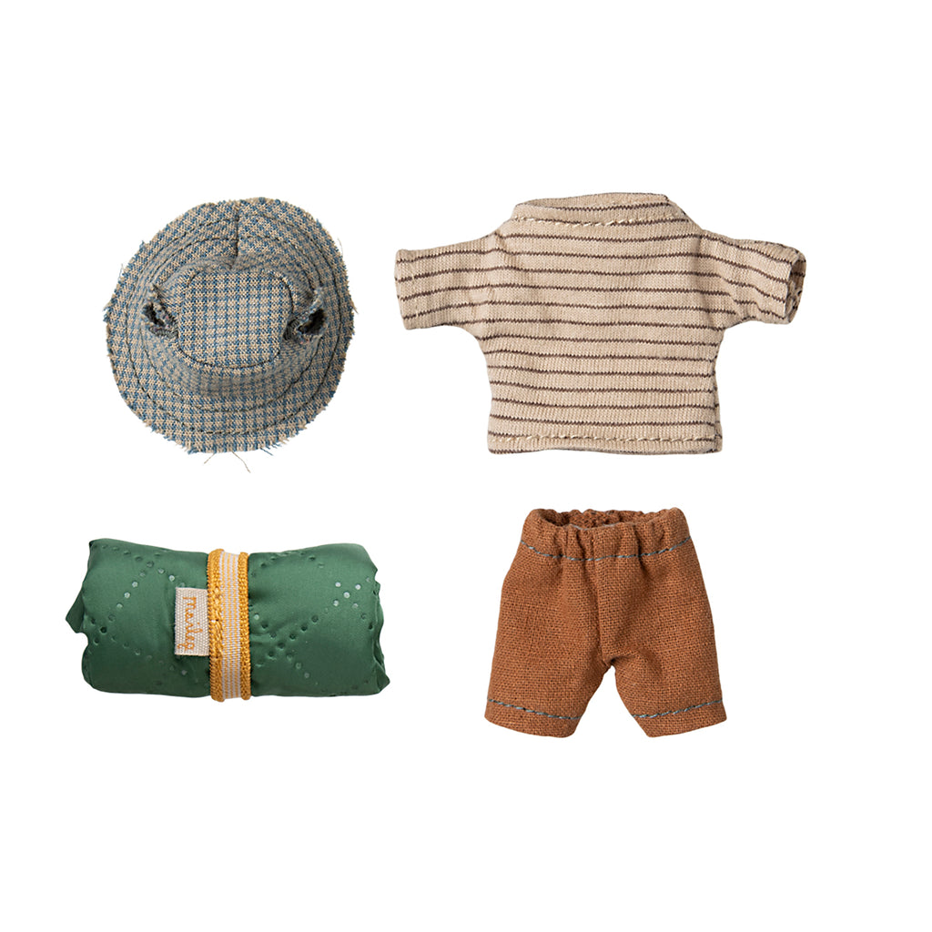 Maileg Hiker Mouse, Big Brother, with a thin-striped shirt, brown shorts, and a checked hat alongside a rolled green sleeping bag