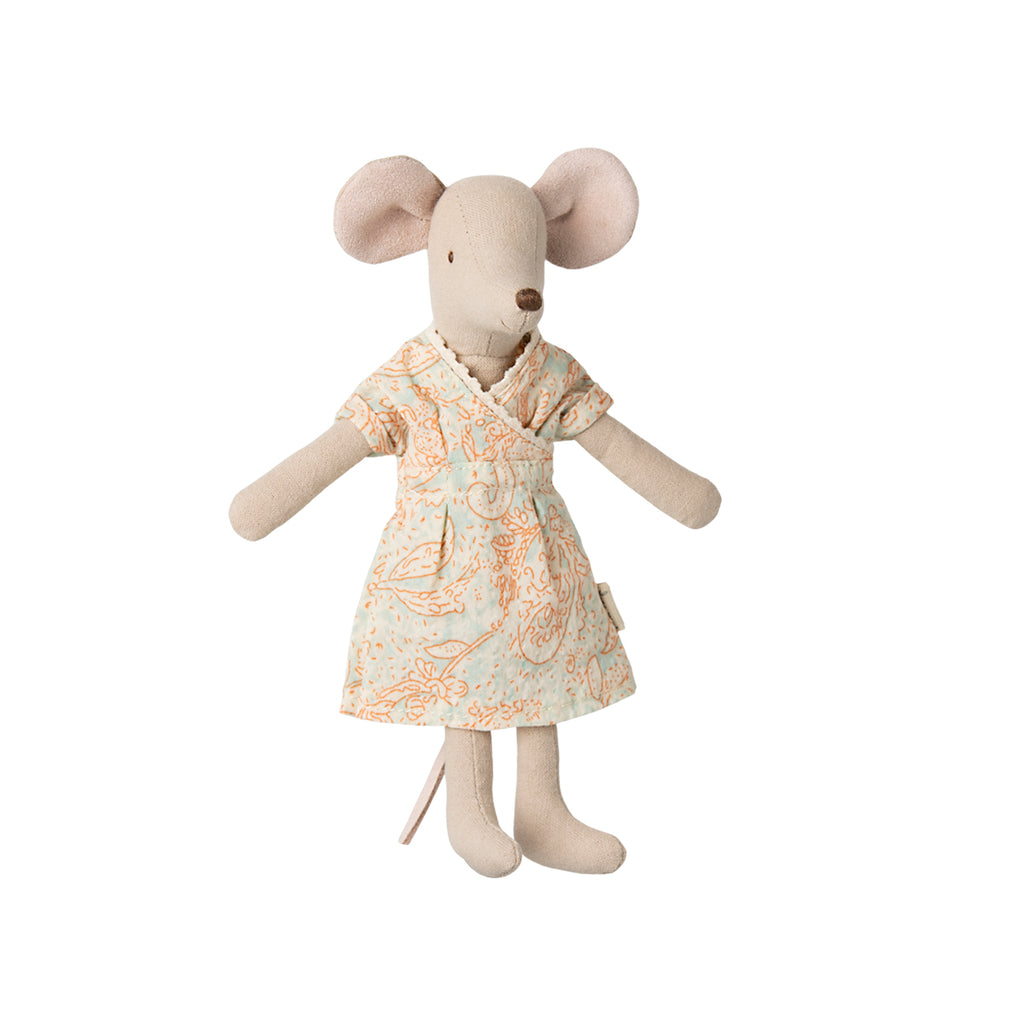 Maileg Mum Mouse wearing a beautiful paisley-patterned dress
Maileg Mum Mouse dressed in a delicate paisley-style outfit, perfect for adding charm to your Maileg collection in the UK