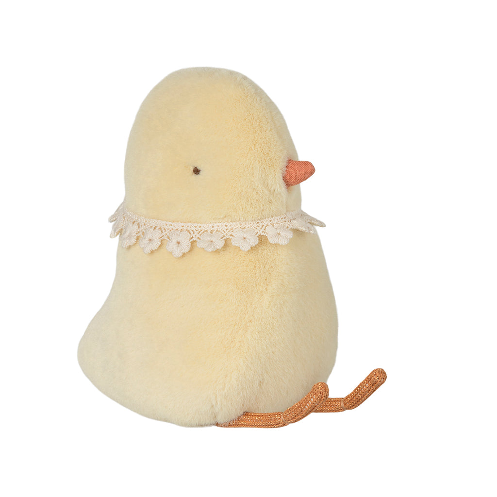 Maileg chick plush in light yellow with dainty lace collar and embroidered details.