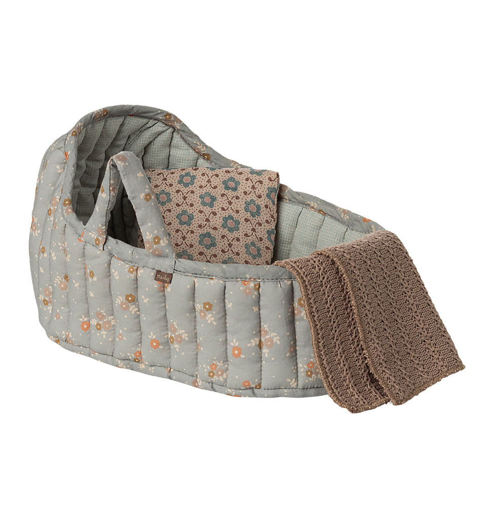 Maileg large carry cot in blue with floral quilted lining and knitted blanket