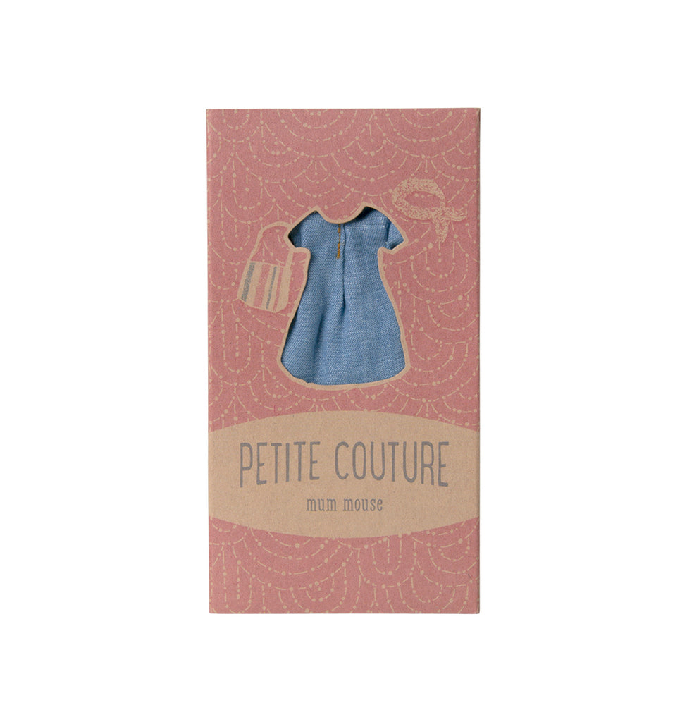 Petite Couture packaging featuring Maileg Mum Mouse denim dress set.
Petite Couture packaging showcasing Maileg Mum Mouse denim dress, tote bag, and headband for stylish dress-up play in the UK