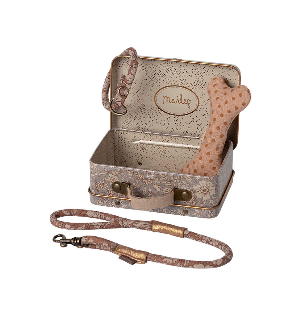 Open Maileg tin with rose polka dot bone, floral-patterned collar, and matching lead displayed neatly in front