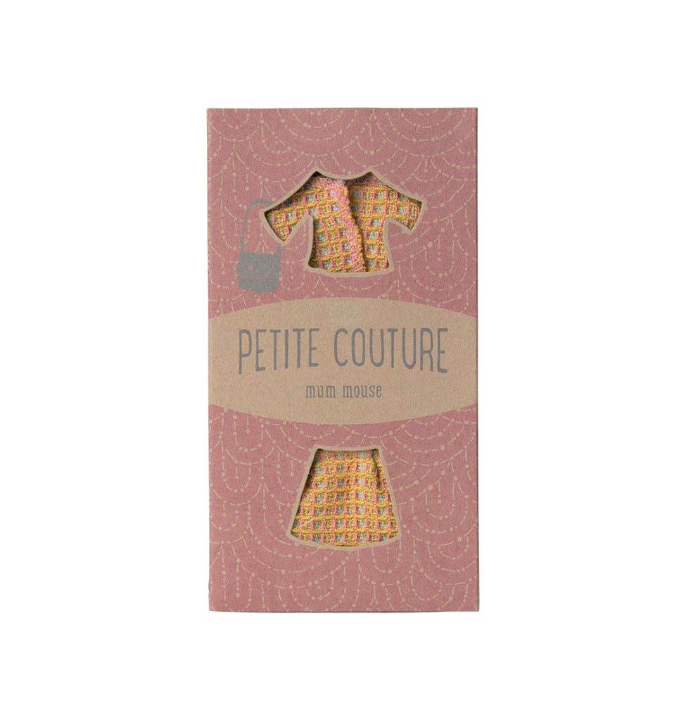 Maileg Petite Couture Mum Mouse outfit with a tweed suit and handbag – elegant UK dollhouse charm.